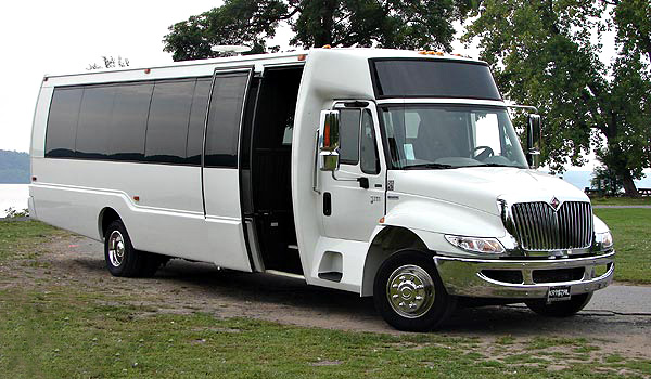 charter-bus-rentals-newport-rhode-island-minibus-service-price4limo